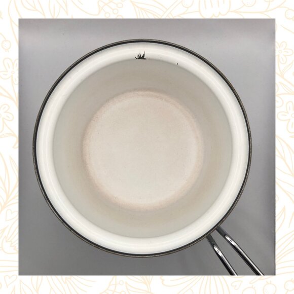 Vintage 1950’s Cathrineholm Orange Lotus Design Small Enamel Sauce Pan / Pot Wit - Picture 9 of 11